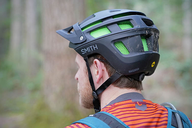 Smith Forefront 2 mountain bike helmet (view from back)